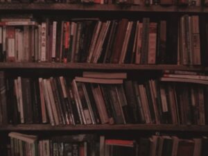 كيف يمكنني أن أجعل القراءة عادة يومية؟بالخطوات.